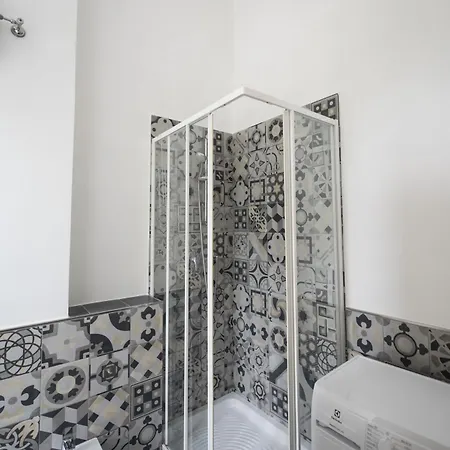 Lovely And New Near Termini Station Appartement Rome